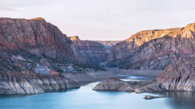 Atuel Nehri ve Valle Grande Reservoir Kanyonu yakınlarındaki San Rafael, Mendoza bölgesi, Cuyo bölgesi, Arjantin
