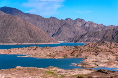 Rezervuar Barajı Potrerillos (Embalse Dique Potrerillos), Mendoza, Arjantin