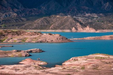 Rezervuar Barajı Potrerillos (Embalse Dique Potrerillos), Mendoza, Arjantin