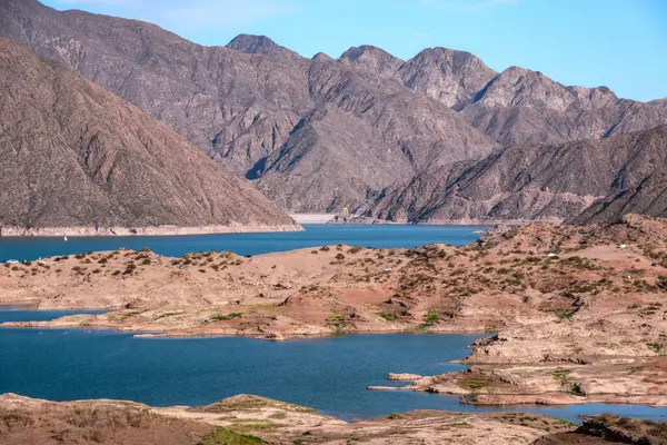 Rezervuar Barajı Potrerillos (Embalse Dique Potrerillos), Mendoza, Arjantin