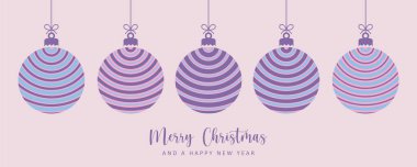 Çember desenli top süslemeli noel kartı.