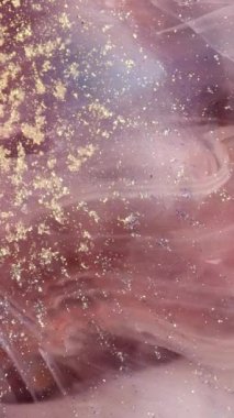  Parıldayan Parıltılı Parçacıklar. Soyut akışkan arka plan. Su ya da mavi sıvılar üzerinde akan güçler. Etkinlik, konser, başlık, sunum, müzik. Parçacıklar üzerinde titreşim etkisi. 