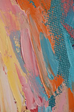 Renkli doku resminin bir parçası. Soyut sanat geçmişi. Tuval üzerine yağ. Sert fırça darbeleri. Yağlı boya ve palet bıçağıyla yapılmış bir resmin yakın çekimi. Yüksek desenli, yüksek kaliteli detaylar.