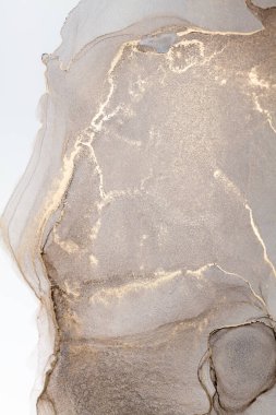 Şefkatli ve rüya gibi bir tasarım. Alkol mürekkebi tekniği, bronz, gümüş, metalik ve altın boya karışımı lüks, akışkan sanat eserleri. Kesilmiş mermer taşın taklidi, parıldayan altın damarlar..