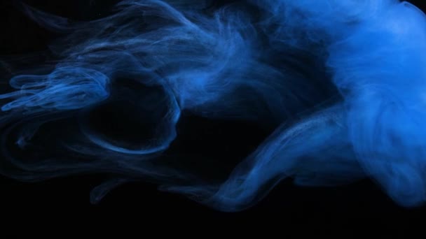 Uma Dança Hipnotizante Tinta Azul Ondulando Graciosamente Através Água Limpa — Vídeo de Stock