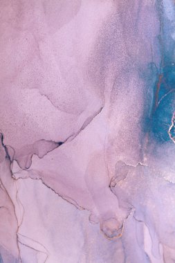 Lavanta ve deniz mavisi mürekkebinin yakın plan görüntüsü. Renkler birbirine karışarak güzel ve organik bir etki yaratıyor..