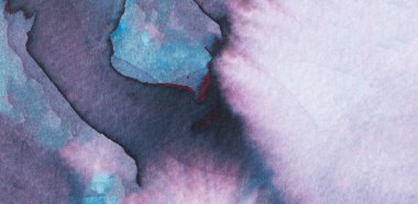 Dönen renkler, sakin ve içe dönük bir hissi çağrıştıran soyut suluboya yaratımı ile harmanlanır. Yumuşak maviler ve morlar İnce kırmızı ipuçlarıyla birleşir.