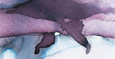 Bu suluboya sanat eserinde mor ve mavinin tonlarında sıvı soyut şekiller bulunur ve alacakaranlık esansının büyüleyici bir tasviri oluşturur. Nazik karışım sakin bir atmosferi çağrıştırıyor..