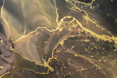 Bu alkol mürekkebi sanatında canlı renkler iç içe geçiyor ve parıldıyor, desenlerin büyüleyici bir akışını sergiliyor bu da zarif soyut bir tasarım yaratıyor dokular ve derinlik bakımından zengin..