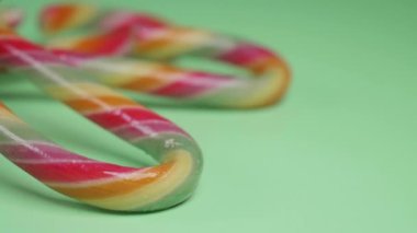 Noel için Tuttifrutti Şeker Çubukları