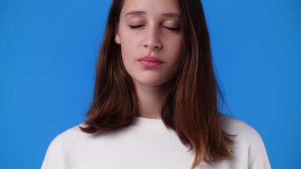 Video One Girl Negative Facial Expression Concept Emotions — Vídeo de Stock