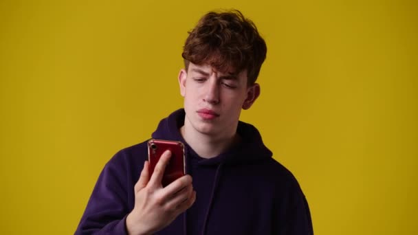 Video One Man Receiving Phone Call Concept Emotions — Vídeo de stock