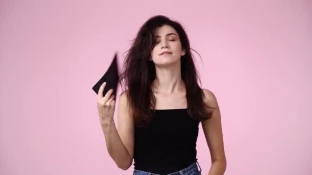 Video One Girl Cooled Tablet Pink Background Concept Emotions — ストック動画
