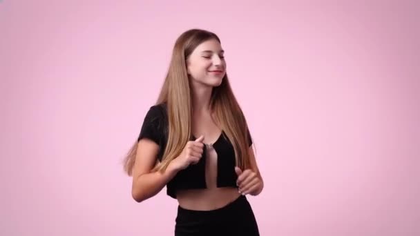 Video One Girl Dancing Pink Background Concept Emotions — Stockvideo
