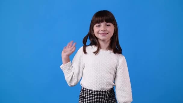Slow Motion Video One Young Girl Who Waving His Hand — Stock video