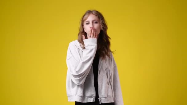Video Cute Girl Smiling Yellow Background Concept Emotions — Stock video