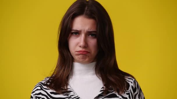 Video One Girl Feeling Bad Yellow Background Concept Emotions — Stock Video