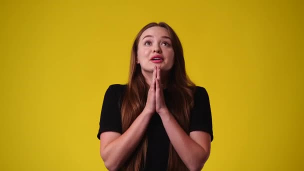 무엇인가를 탄원하는 비디오 감정의 — 비디오