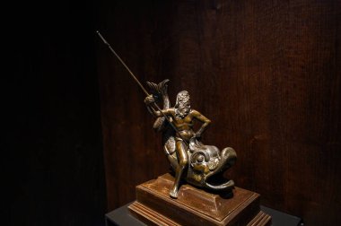 Budapeşte, Macaristan. Güzel Sanatlar Müzesi 'nin içinde. Güzel tablolar ve heykeller.