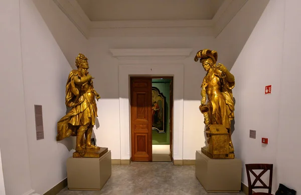 匈牙利布达佩斯 美术博物馆的内部 美丽的绘画和雕塑 — 图库照片