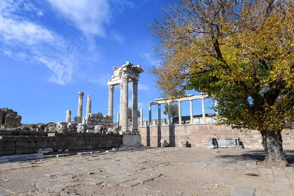 Tempio Traiano All Acropoli Pergamo Rovine Della Città Antica Bergama — Foto Stock