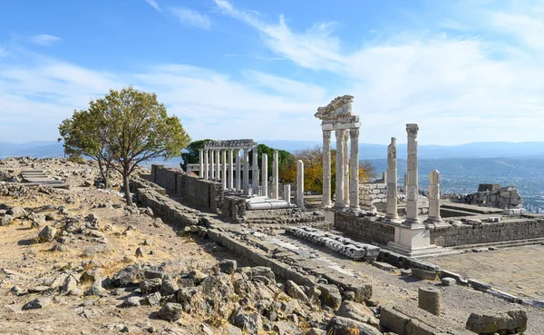 Świątynia Trajana Akropolu Starożytnych Ruin Miasta Pergamon Bergama Izmir Turcja — Zdjęcie stockowe