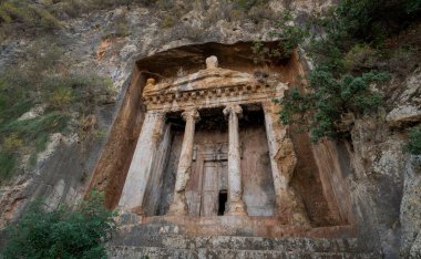 Lycia 'daki antik Telmessos' taki Amyntas Rock Mezarları. Şimdi Türkiye 'nin Fethiye ilçesinde