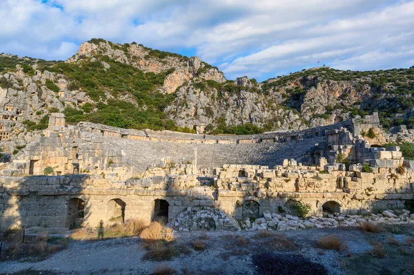 Ruines Ancienne Ville Myra Demre Turquie Tombes Anciennes Amphithéâtre — Photo
