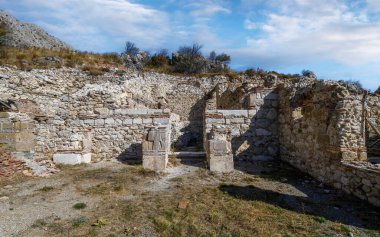 Burdur yakınlarındaki Sagalassos antik kenti. Roma şehrindeki Yukarı Agora kalıntıları..