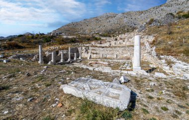 Burdur yakınlarındaki Sagalassos antik kenti. Roma şehrindeki Yukarı Agora kalıntıları..