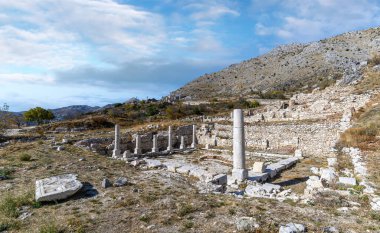 Burdur yakınlarındaki Sagalassos antik kenti. Roma şehrindeki Yukarı Agora kalıntıları..