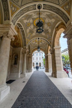 Budapeşte, Macaristan. Macar Kraliyet Opera Evi, mimarın başyapıtlarından biri olarak kabul edilir ve Avrupa 'nın en güzellerinden biridir..