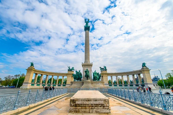 Budapest Ungarn Millenniumsdenkmal Auf Dem Heldenplatz — Stockfoto