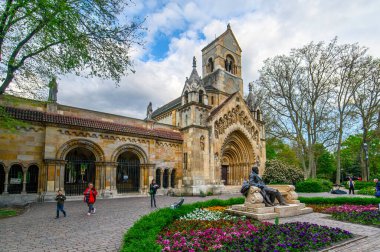 Macaristan, Budapeşte 'deki Varosliget parkındaki Vajdahunyad şatosundaki Jaki Şapeli