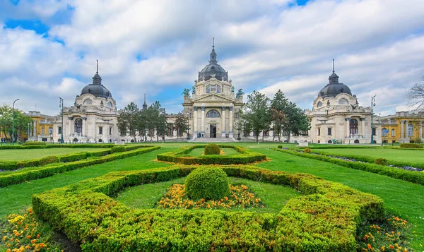 Szechenyi Medicinal Thermal Baths Spa Будапешт Венгрия — стоковое фото