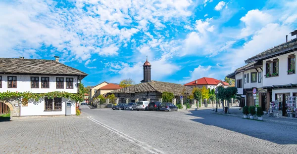 ブルガリアのトラヤフナ 中世ブルガリア聖公会聖ミヒャエル教会 ガブロヴォ州トリャヴナの歴史的な町 — ストック写真