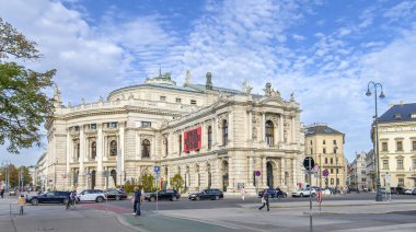 Viyana, Avusturya. Burgtheater (İmparatorluk Sarayı Tiyatrosu) ve ünlü Wiener Halkası