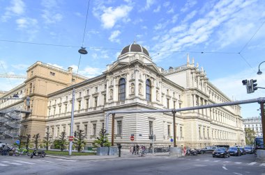 Viyana, Avusturya. Viyana Üniversitesi, Wien 'de bulunan bir devlet üniversitesidir. Dük 4. Rudolph tarafından 1365 yılında kurulmuştur.