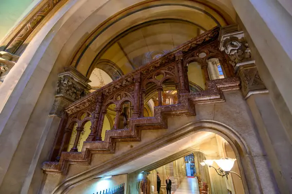 Viyana, Avusturya. Ferstel Geçidi 'nin içinde, Palais Ferstel. Daktiloyla yazılmış 