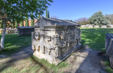 Antik Roma ve Yunan lahiti, Türkiye 'deki antik Afrodizyak kentinin kazıları sırasında ortaya çıkarıldı. Şehir tanrıça Afrodit 'e adanmıştı..