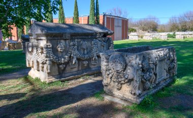 Antik Roma ve Yunan lahiti, Türkiye 'deki antik Afrodizyak kentinin kazıları sırasında ortaya çıkarıldı. Şehir tanrıça Afrodit 'e adanmıştı..