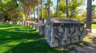 Antik Roma ve Yunan lahiti, Türkiye 'deki antik Afrodizyak kentinin kazıları sırasında ortaya çıkarıldı. Şehir tanrıça Afrodit 'e adanmıştı..