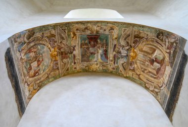 Milan, İtalya. Basilica di San Lorenzo Maggiore Kilisesi ve Cappella di SantAquilino 'nun İçi
