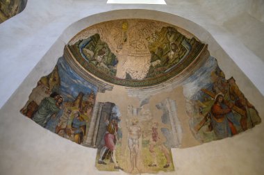 Milan, İtalya. Basilica di San Lorenzo Maggiore Kilisesi ve Cappella di SantAquilino 'nun İçi