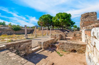 Türkiye 'de Antik Sardes (Sardis). Lydia ili, Helenistik ve Bizans kültürünün merkezi. Şimdi bir arkeolojik alan.