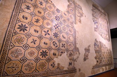 Brescia, İtalya. Santa Giulia Müzesi, Unesco Dünya Mirası. Roma döneminden güzel zemin mozaikleri. 