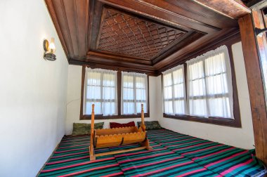 Tryavna, Bulgaristan. Raykov 'ların evinin içi. Geleneksel Bulgar evi 19. yüzyılın iç mimarisi