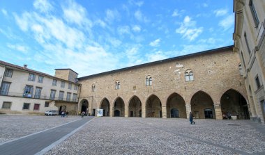 Bergamo, İtalya. Yukarı Şehir Citta Alta 'daki Piazza della Cittadella' daki Şehir Arkeoloji Müzesi