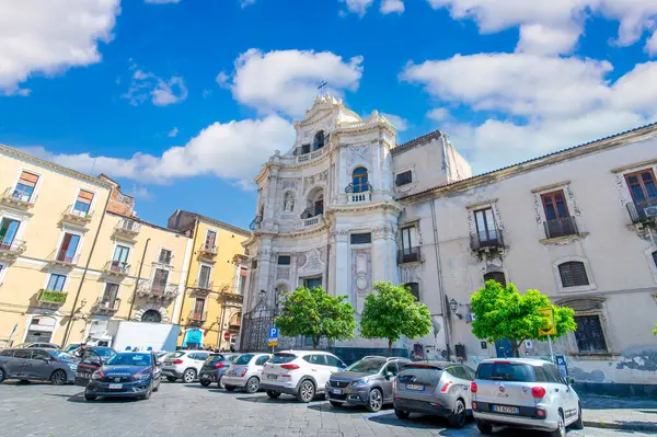 Catania, İtalya. San Placido Roma Katolik kilisesi ve eski Benedikt manastırı.