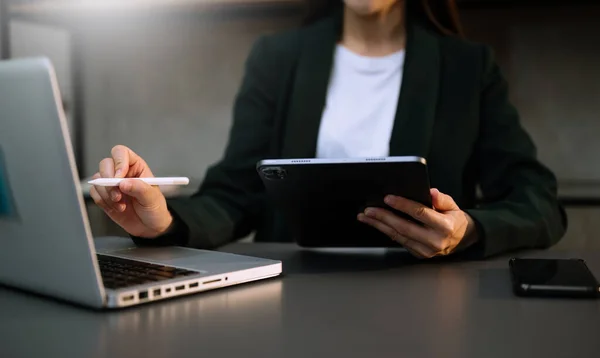 Businesswoman Laptop Smart Phone Tablet Office — Stok fotoğraf